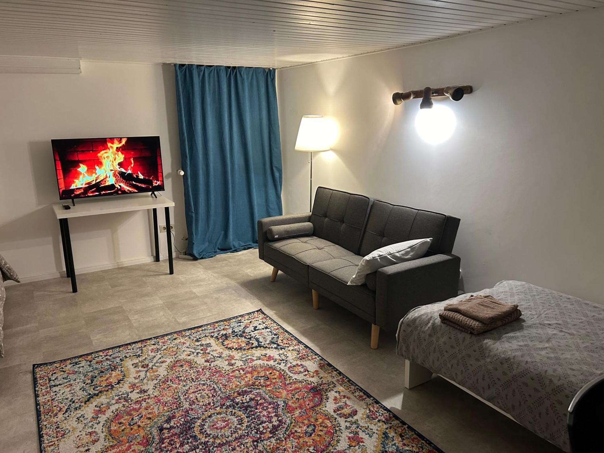 Souterrain Wohnung In Der Naehe Vom Duesseldorfer Flughafen Ratingen Exterior foto
